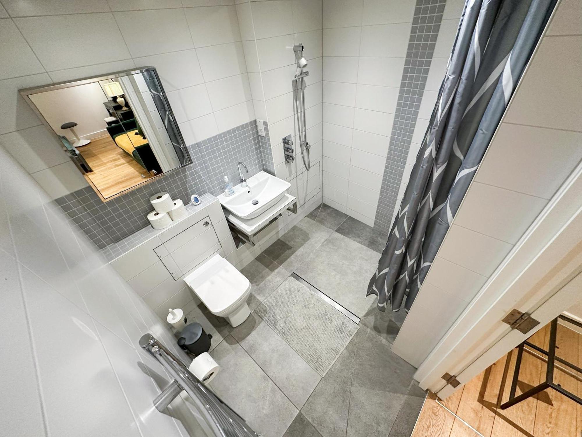 Chic 3 Bedroom Flat With Private Terrace In Holloway Near Finsbury Park Лондон Экстерьер фото