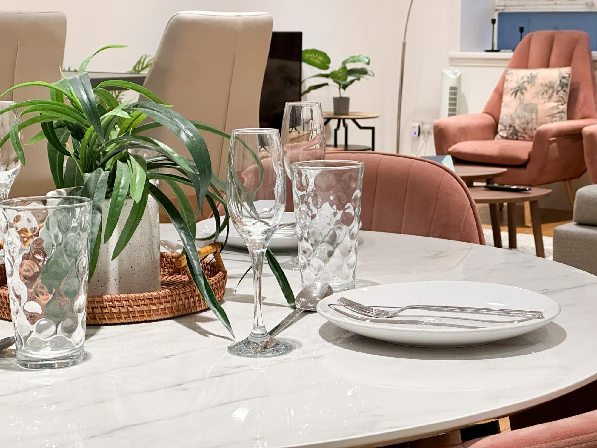 Chic 3 Bedroom Flat With Private Terrace In Holloway Near Finsbury Park Лондон Экстерьер фото