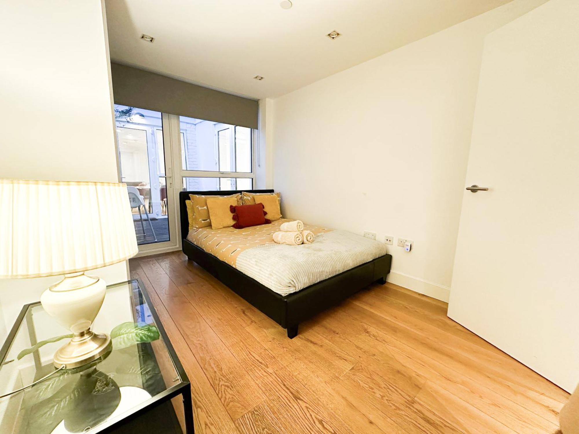 Chic 3 Bedroom Flat With Private Terrace In Holloway Near Finsbury Park Лондон Экстерьер фото