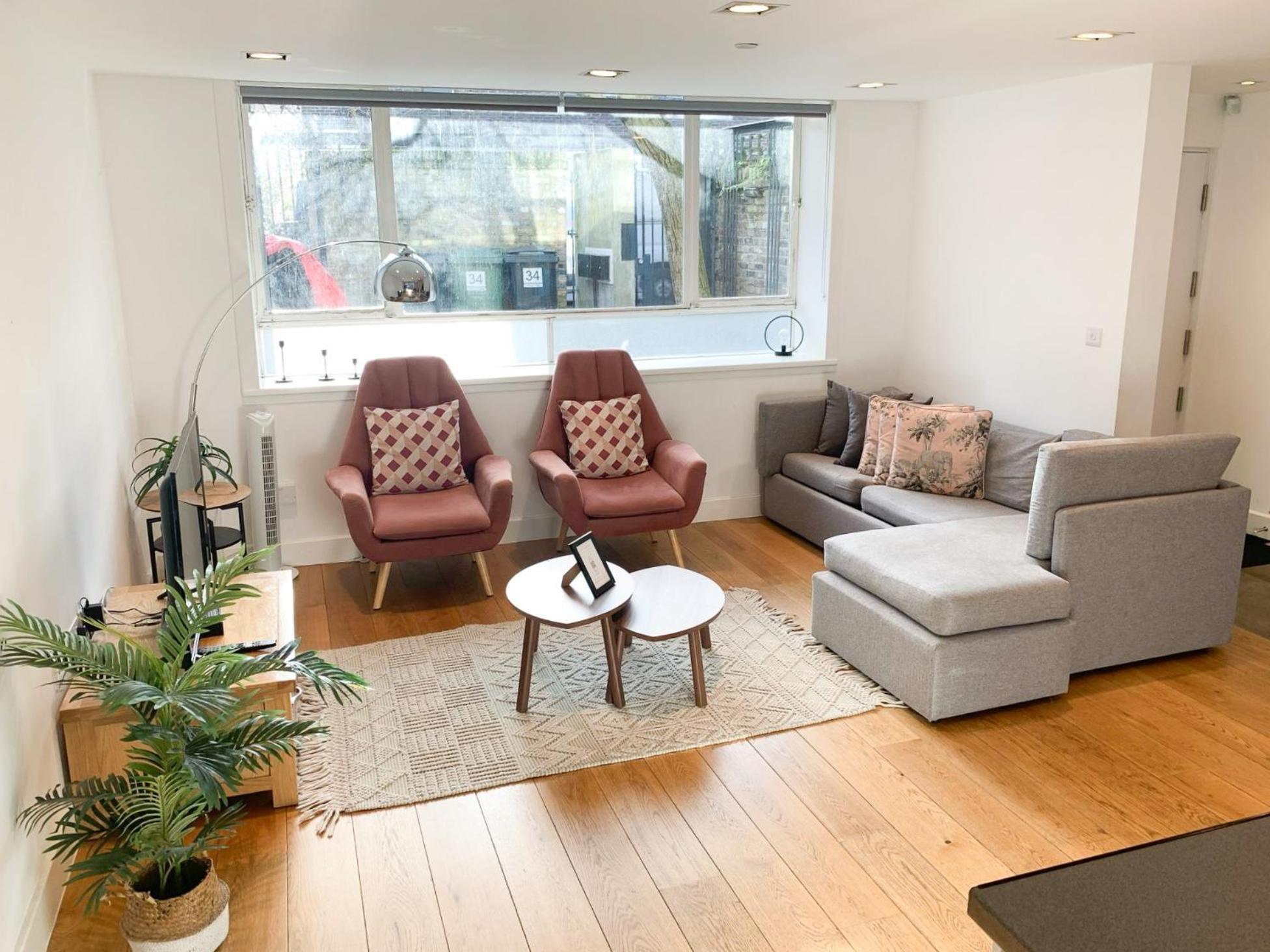 Chic 3 Bedroom Flat With Private Terrace In Holloway Near Finsbury Park Лондон Экстерьер фото