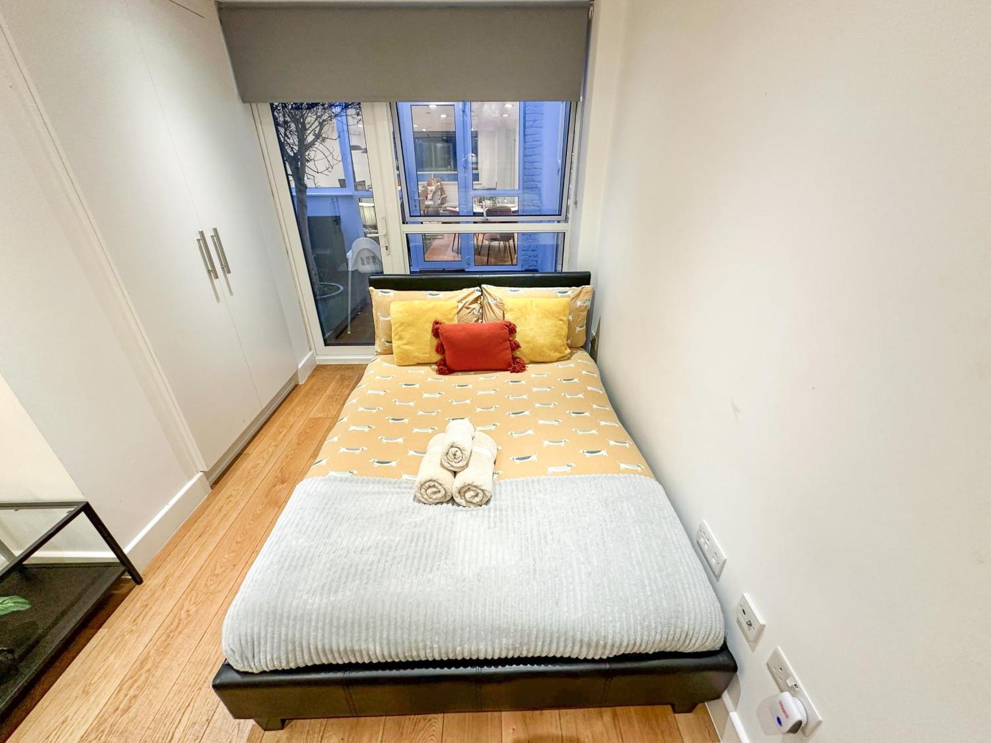 Chic 3 Bedroom Flat With Private Terrace In Holloway Near Finsbury Park Лондон Экстерьер фото