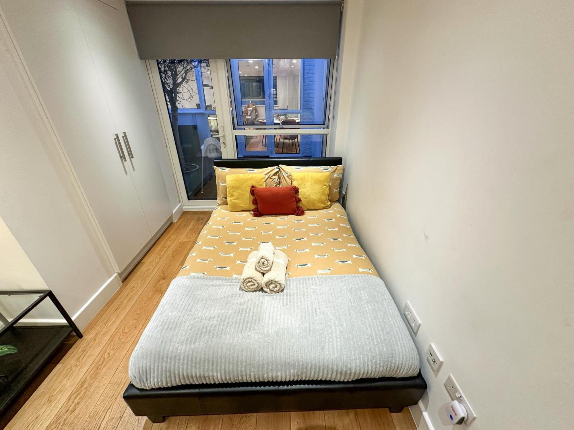 Chic 3 Bedroom Flat With Private Terrace In Holloway Near Finsbury Park Лондон Экстерьер фото